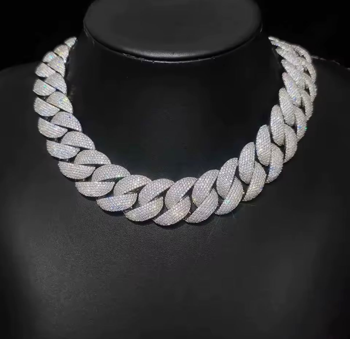 LANT CUBAN LINK 24MM FULL ICED OUT